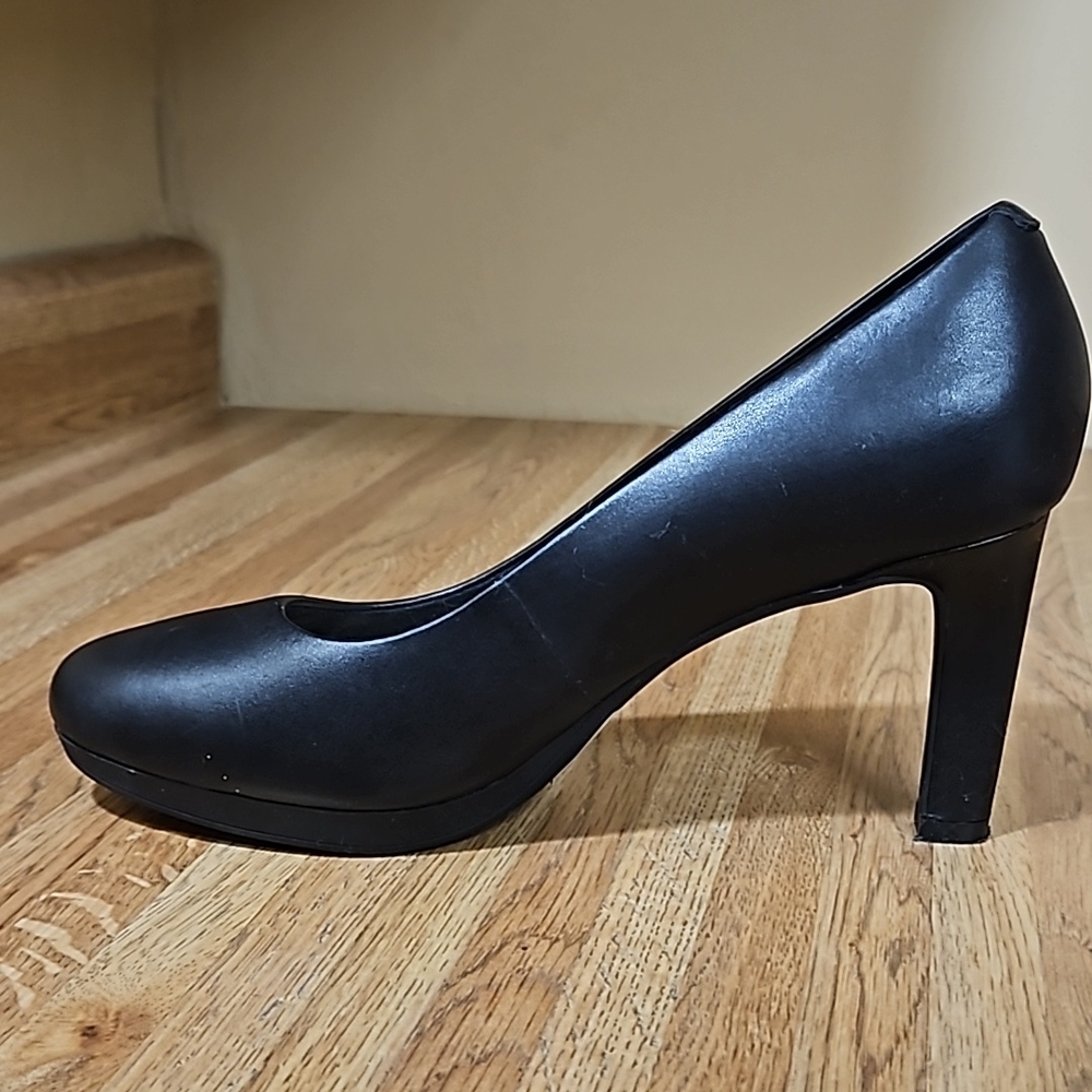 Clarks Collection Black Leather Heels 9-9.5 - Picture 7 of 15